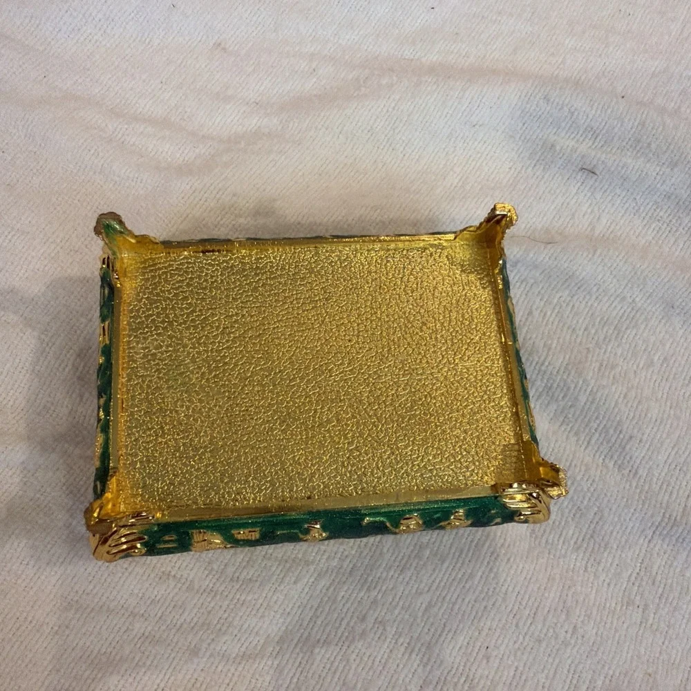 Vtg Egyptian Pharoah Chariot Hieroglyphic Scene Footed Treasure Jewelry Box‎